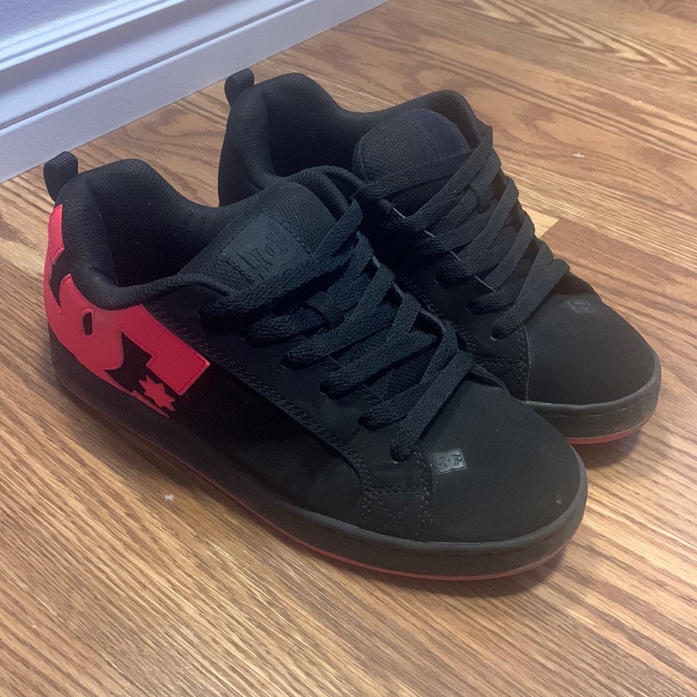 DC skate shoes